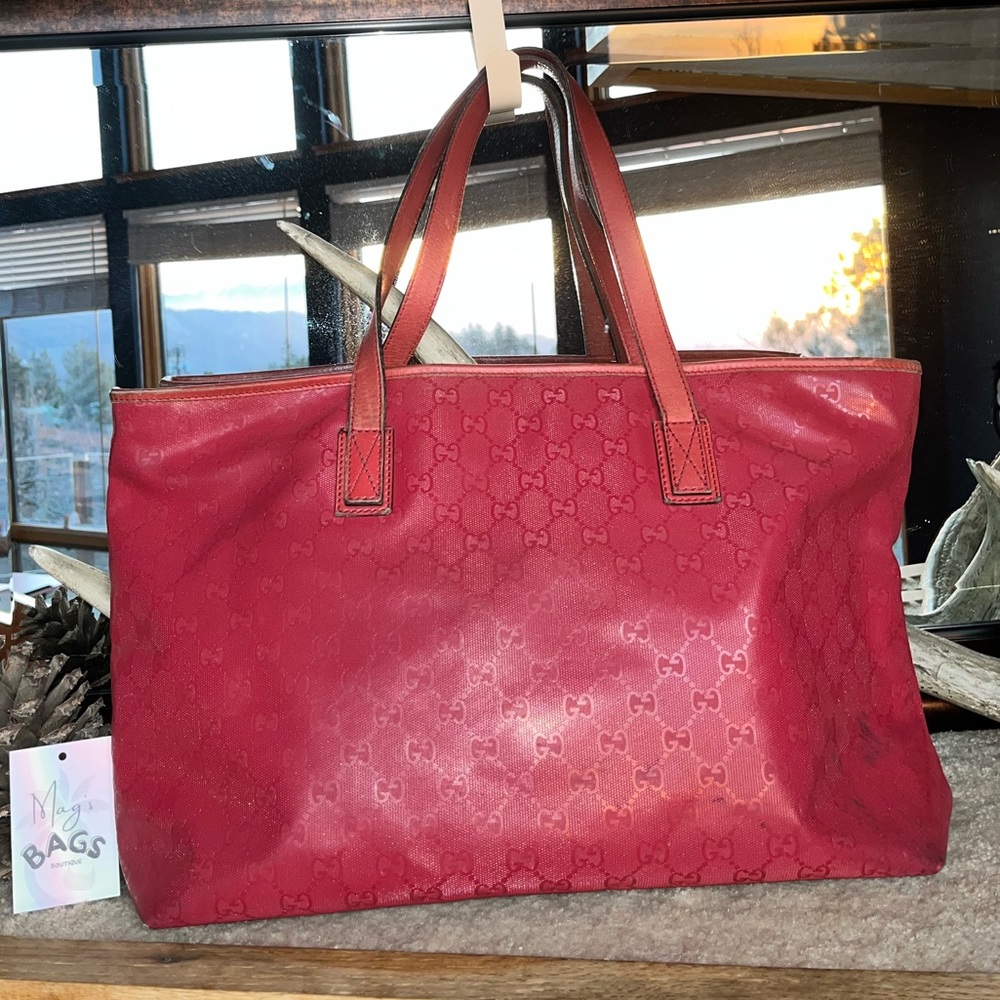 Gucci: Supreme GG Imprime Joy PVC Leather Tote Bag Tote Bag (pink/ red) - Picture 5 of 17